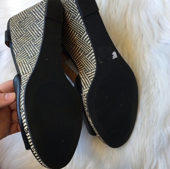 Torrid Wedge Sandals Heels Black WIDE Platform 10W - Picture 4 of 7